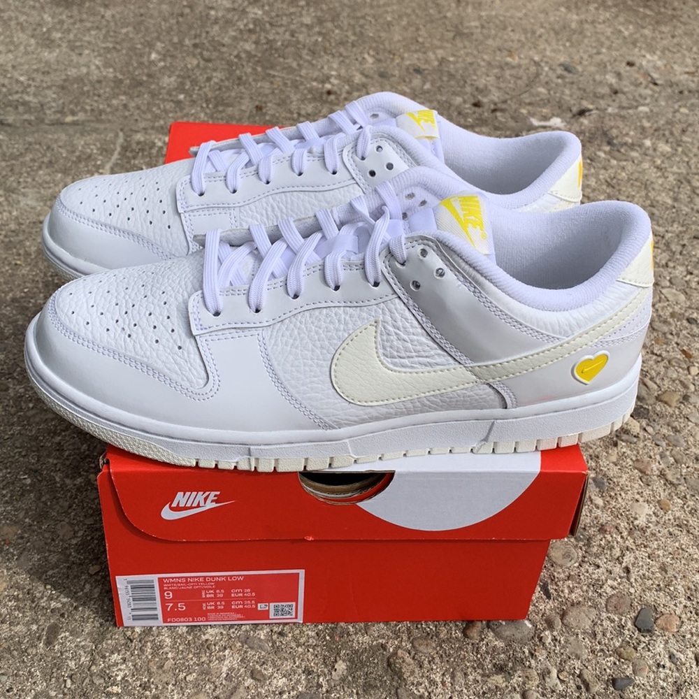 NEW Women’s Nike Dunk Low Valentines Day Size 9 /7.5 Men
